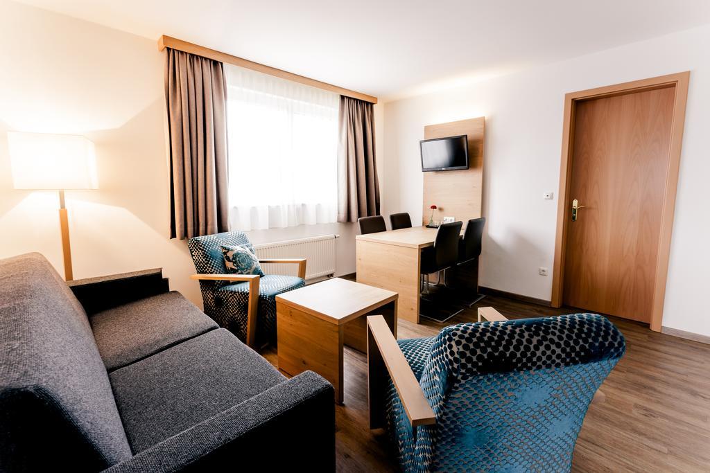 Meyers Hotel Isenbuettel Phòng bức ảnh