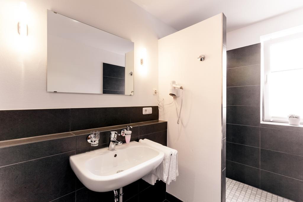 Meyers Hotel Isenbuettel Phòng bức ảnh